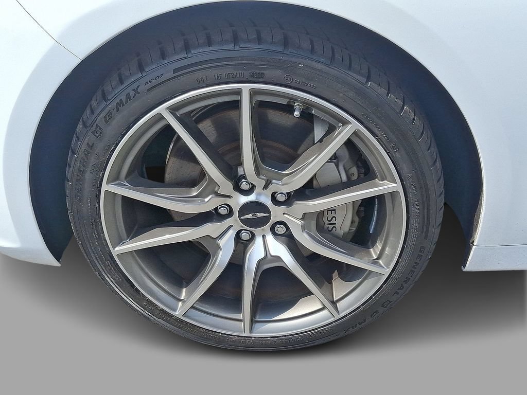 Used 2025 Genesis G70 2.5T RWD image 8