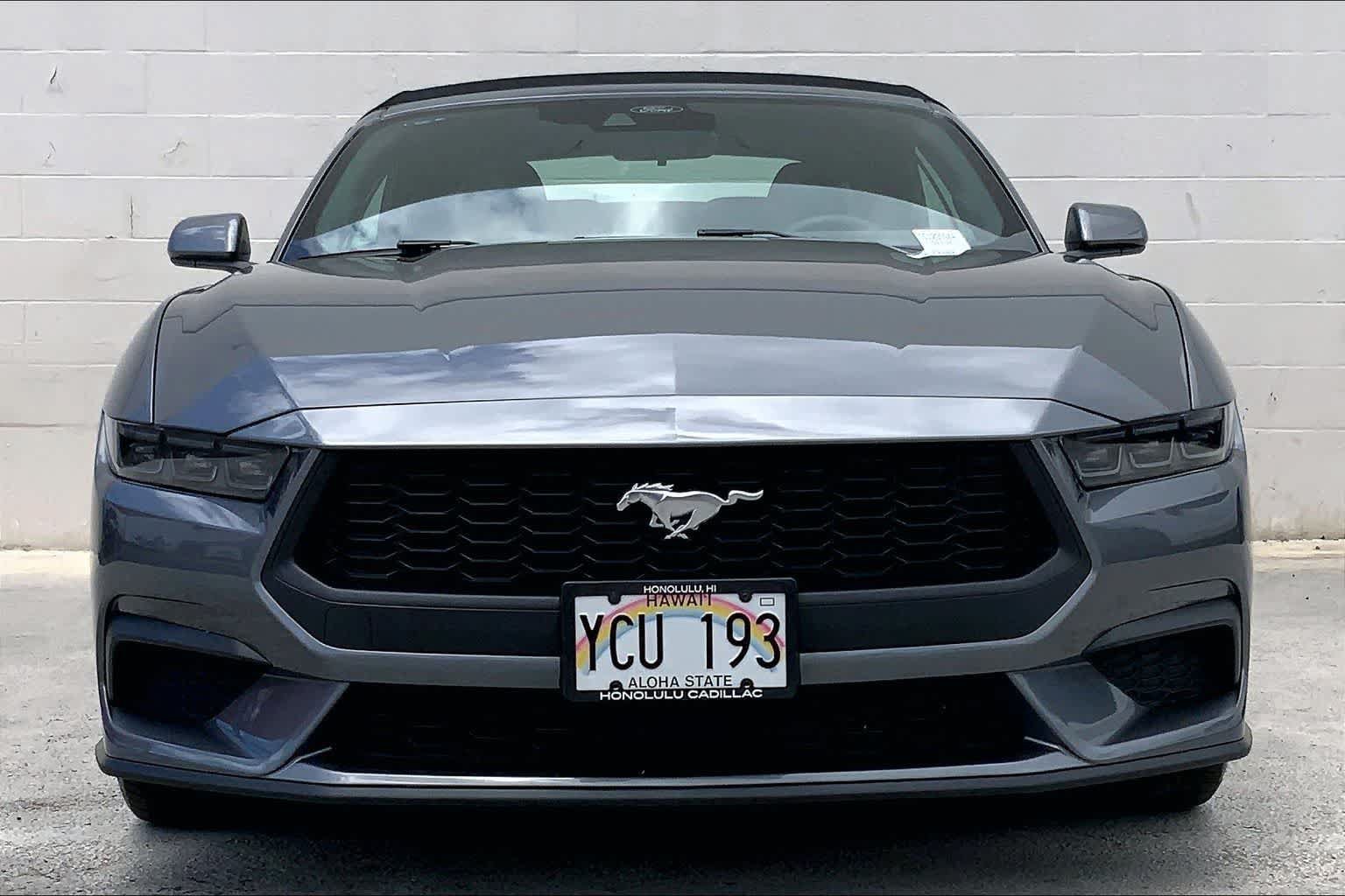 Used 2025 Ford Mustang Convertible RWD image 6