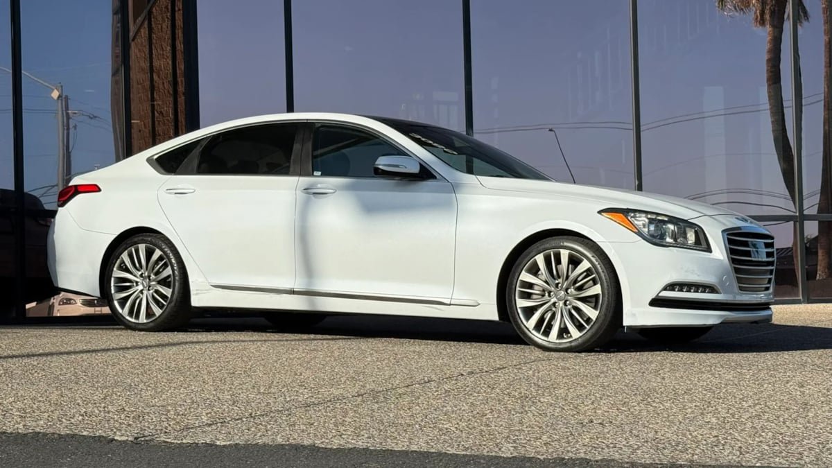 Used 2017 Genesis G80 5.0 Ultimate RWD image 16