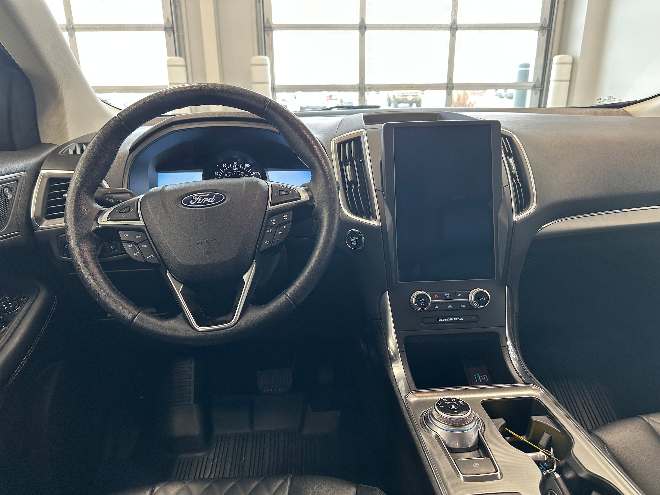 Used 2024 Ford Edge Titanium AWD/4WD image 16