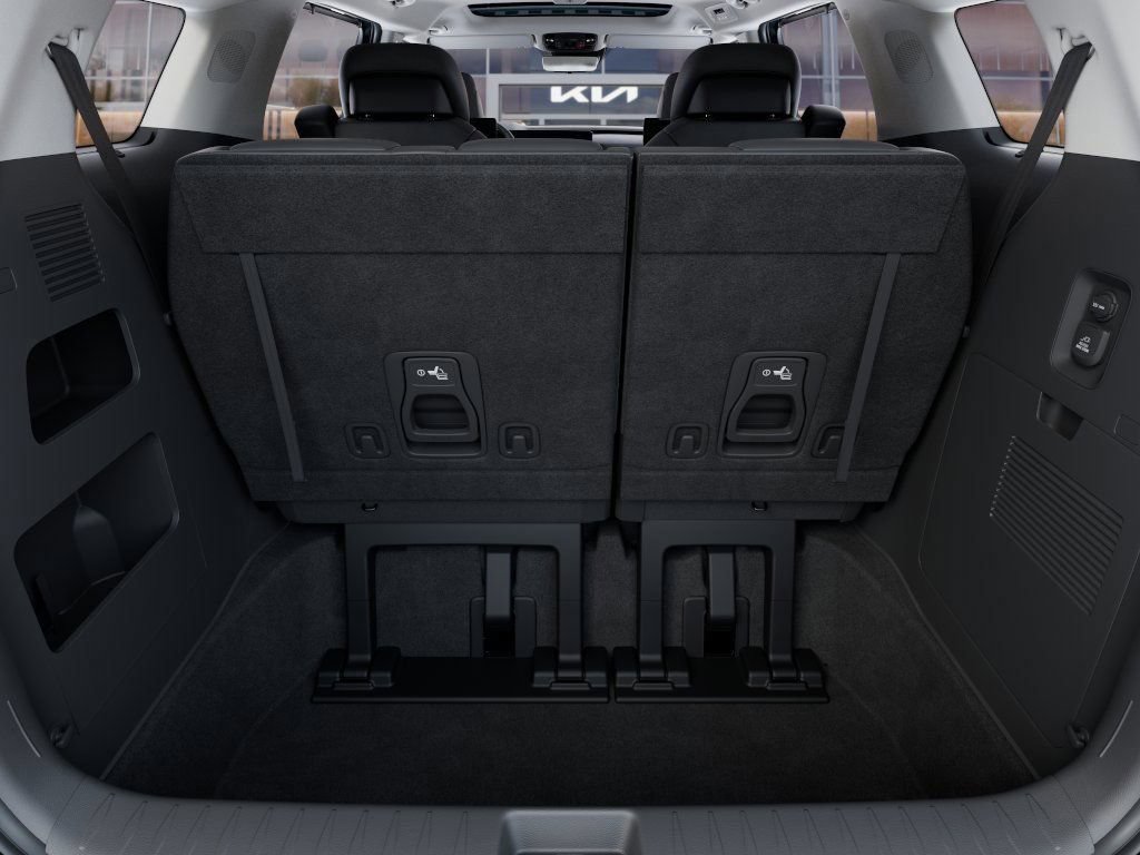 New 2025 Kia Carnival SX Prestige FWD image 19