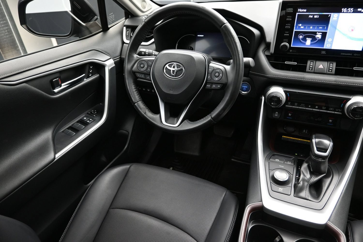Used 2019 Toyota RAV4 Limited AWD/4WD image 24