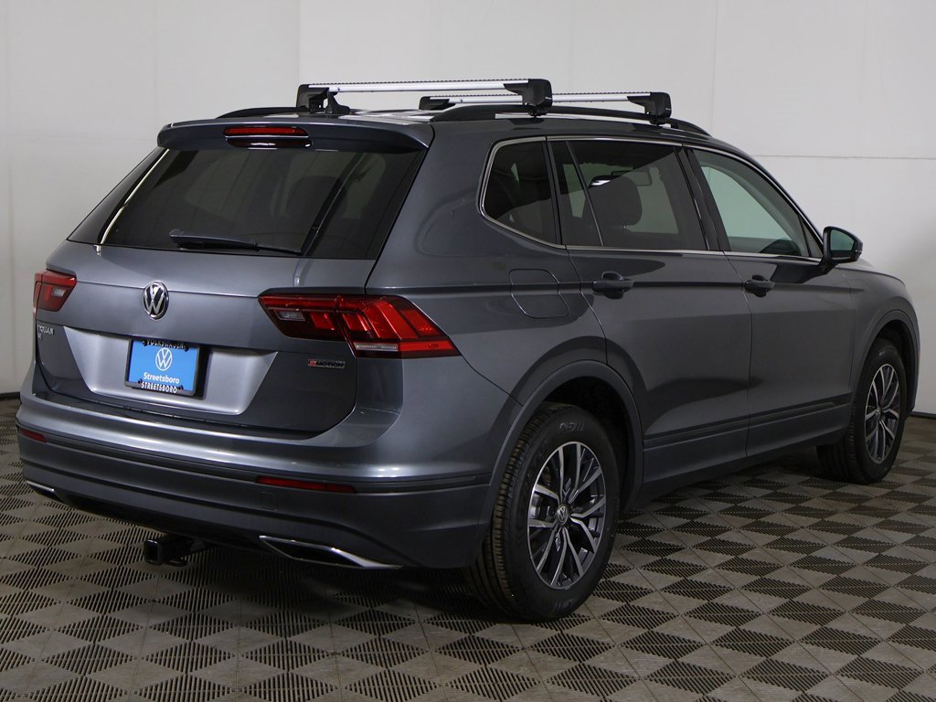Used 2019 Volkswagen Tiguan SE w/ Panoramic Sunroof Package image 9