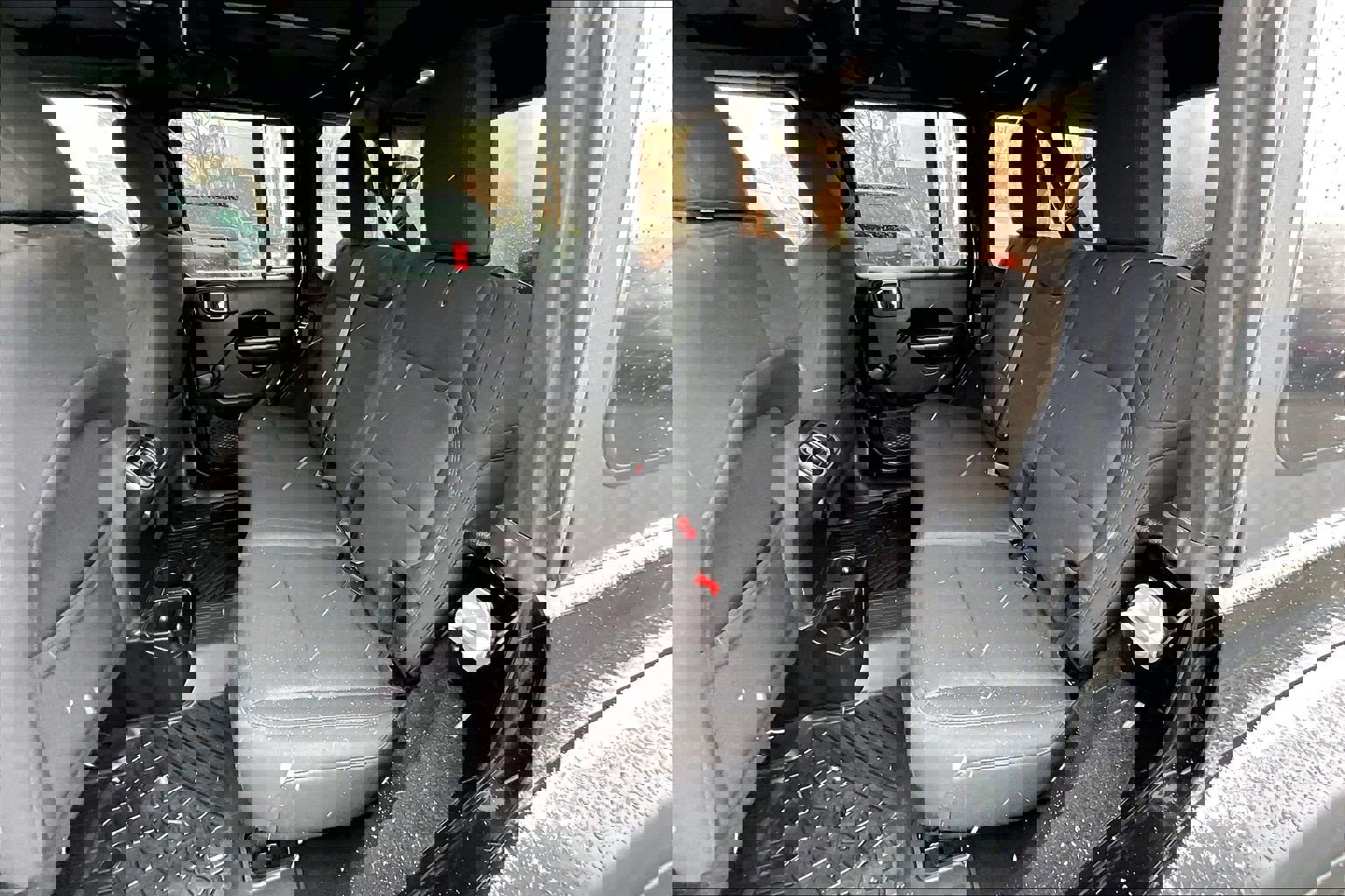 Used 2018 Jeep Wrangler Unlimited Sport image 23