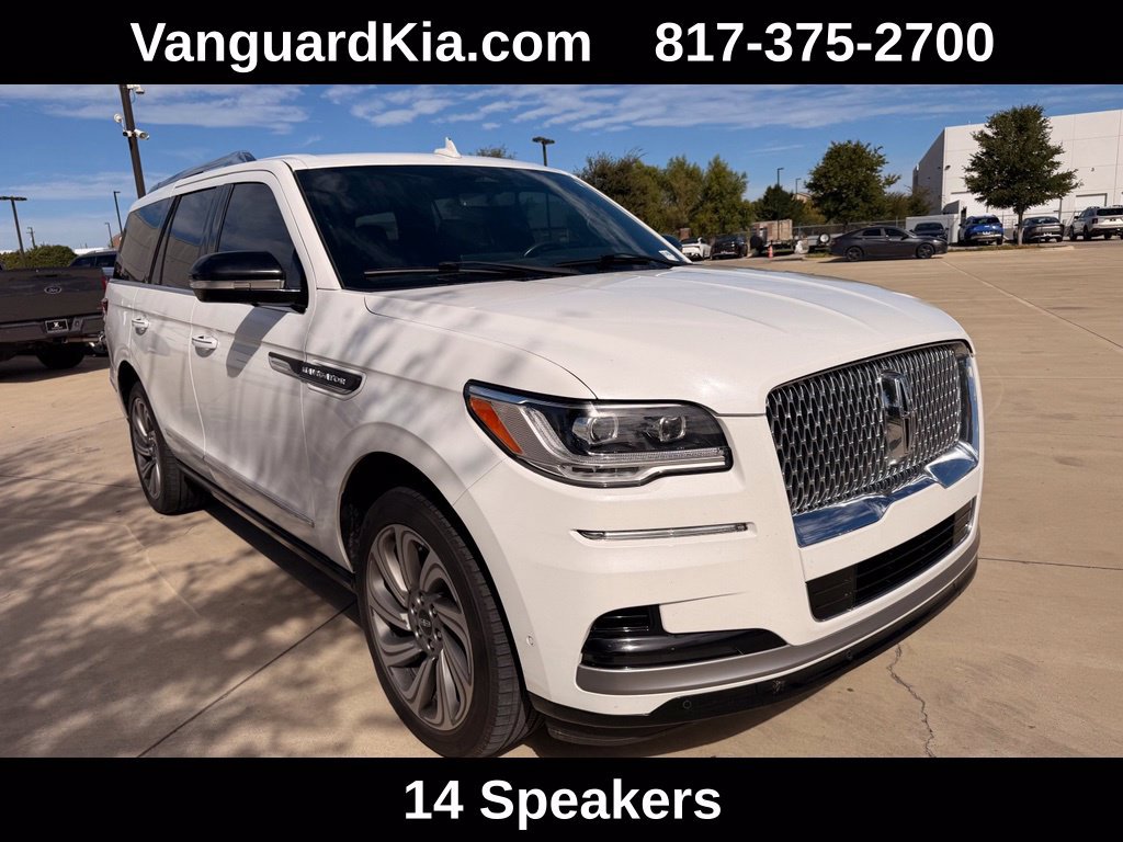 Used 2022 Lincoln Navigator 4WD image 5