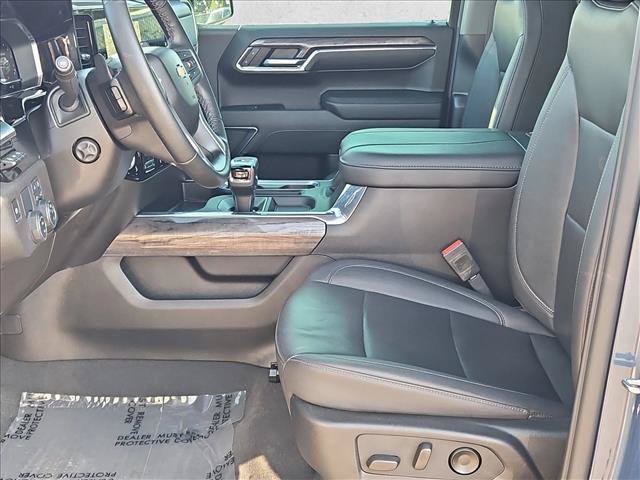 Used 2024 Chevrolet Silverado 1500 LTZ w/ Technology Package RWD image 17
