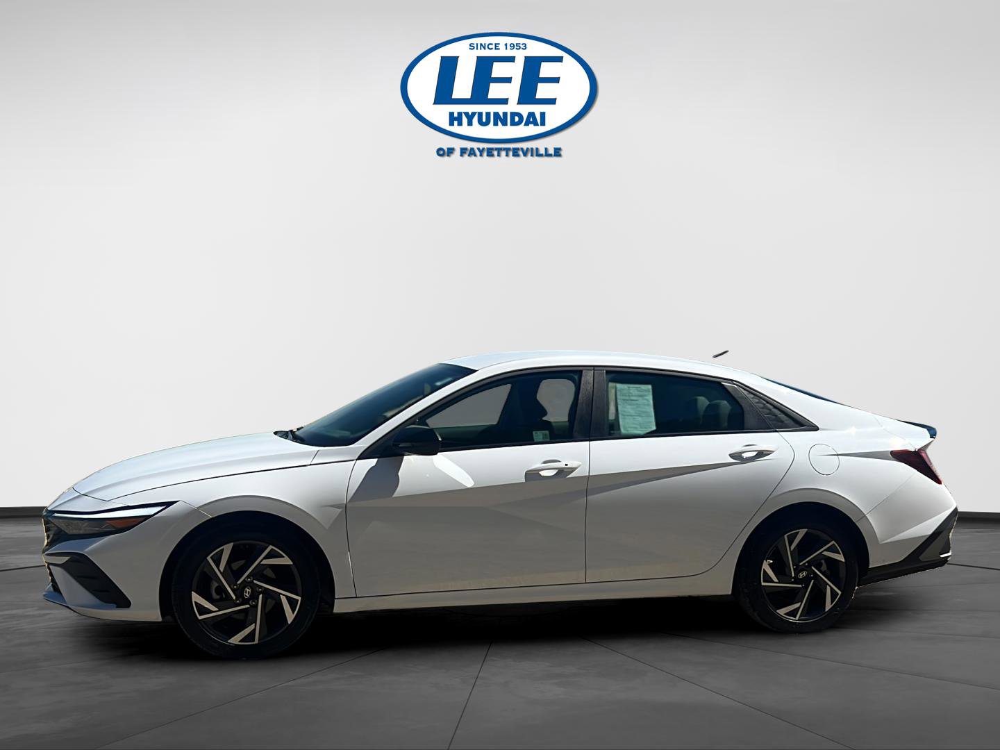 Certified 2025 Hyundai Elantra Sport image 9