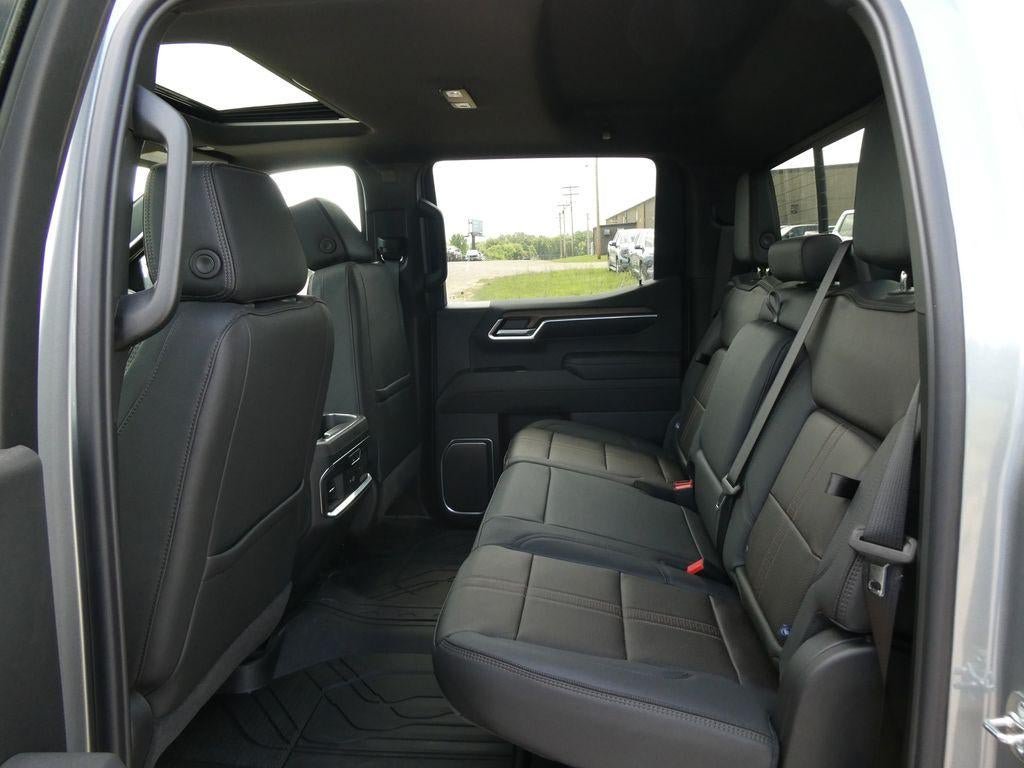 New 2026 Chevrolet Silverado 1500 High Country AWD/4WD image 16