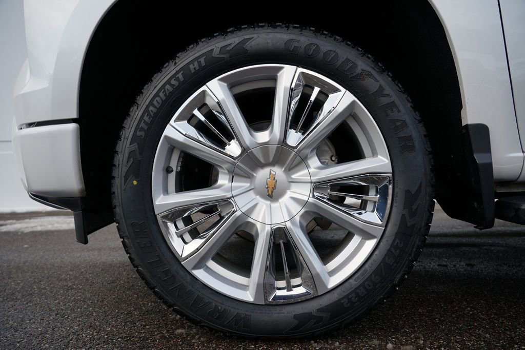 Used 2022 Chevrolet Silverado 1500 High Country w/ High Country Premium Package image 35
