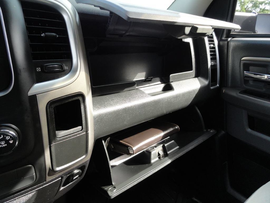 Used 2016 RAM 2500 SLT AWD/4WD image 22