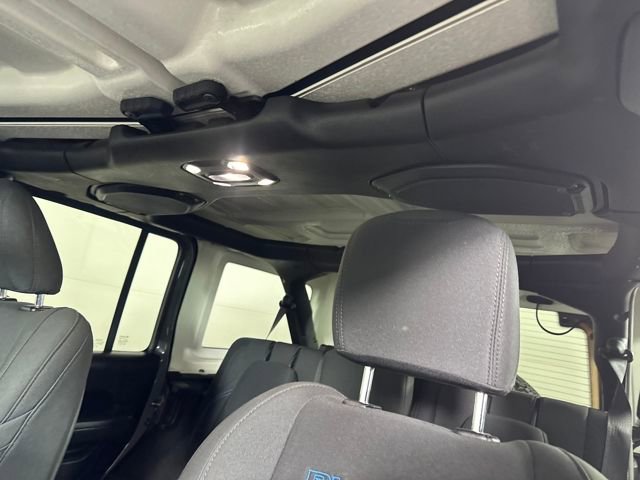 Used 2023 Jeep Wrangler Unlimited Rubicon 4xe image 11