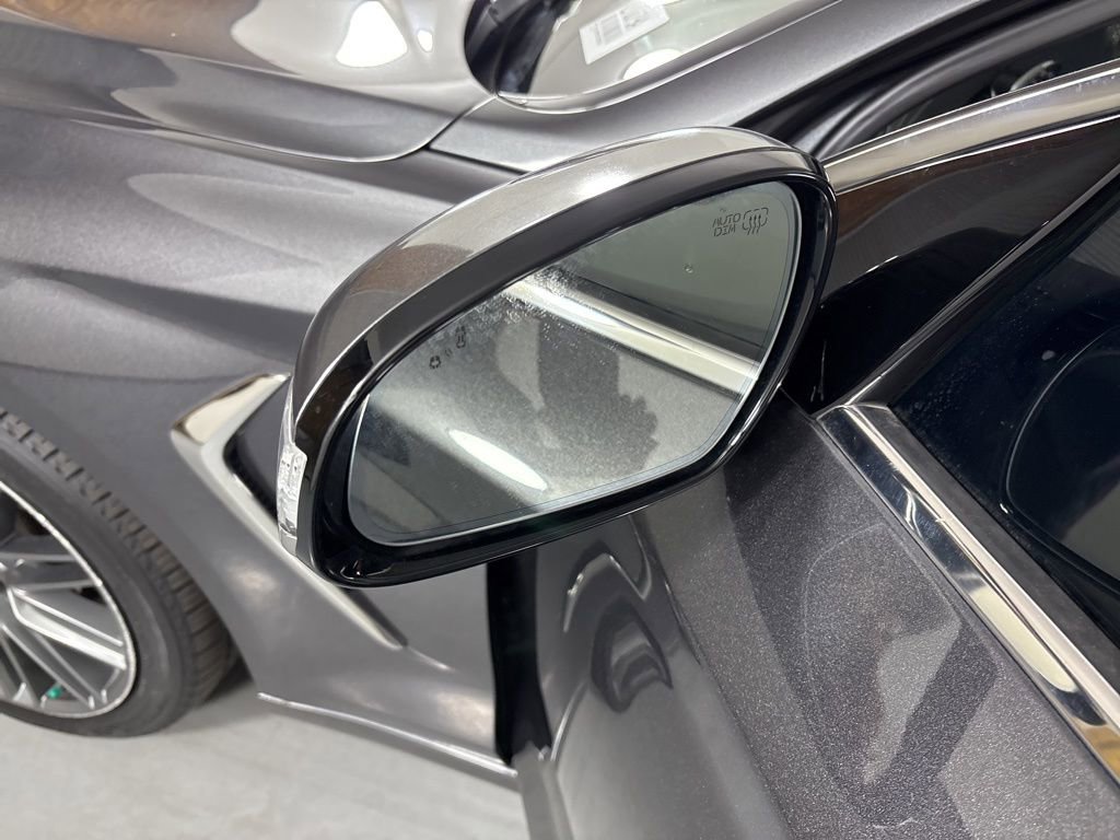 Used 2019 Genesis G70 2.0T Advanced w/ Elite Package image 20