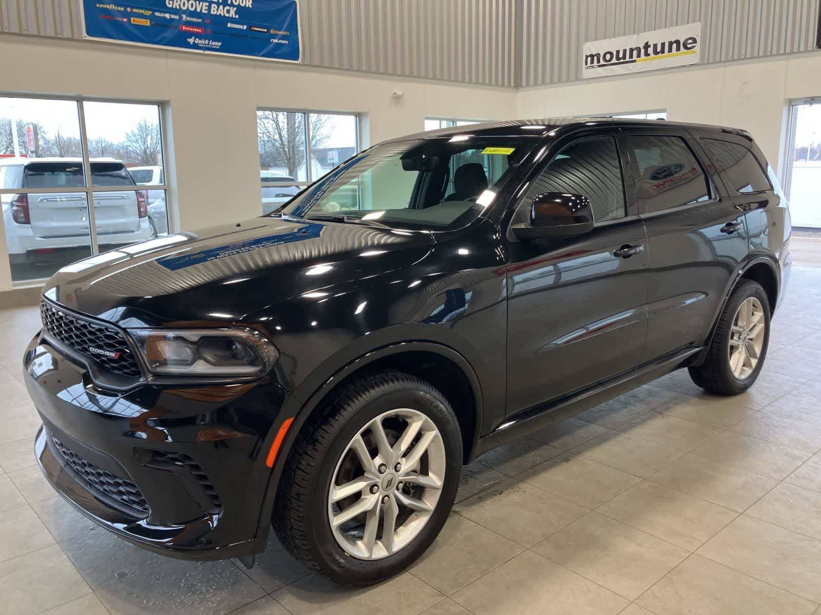 Used 2023 Dodge Durango GT image 1