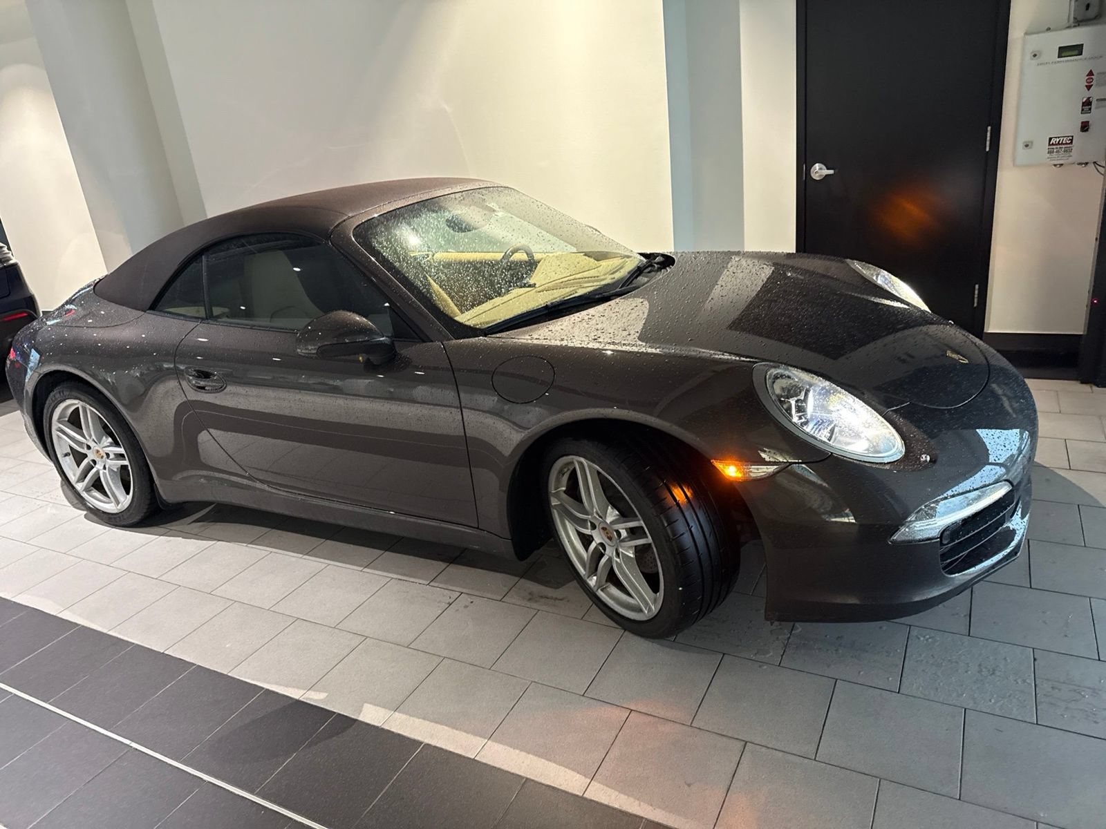 Used 2013 Porsche 911 Carrera RWD image 1