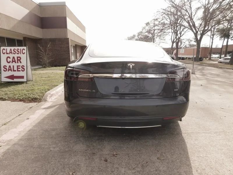 Used 2015 Tesla Model S 60 image 6