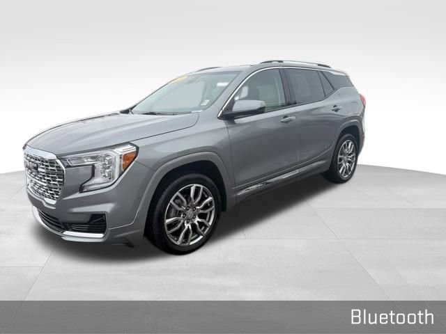 Used 2024 GMC Terrain Denali w/ Denali Premium Package image 7