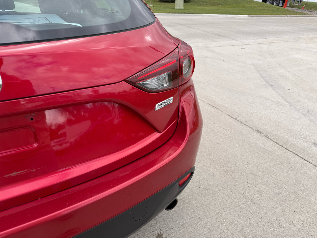 Used 2016 MAZDA MAZDA3 i Touring w/ Popular Equipment Package image 8