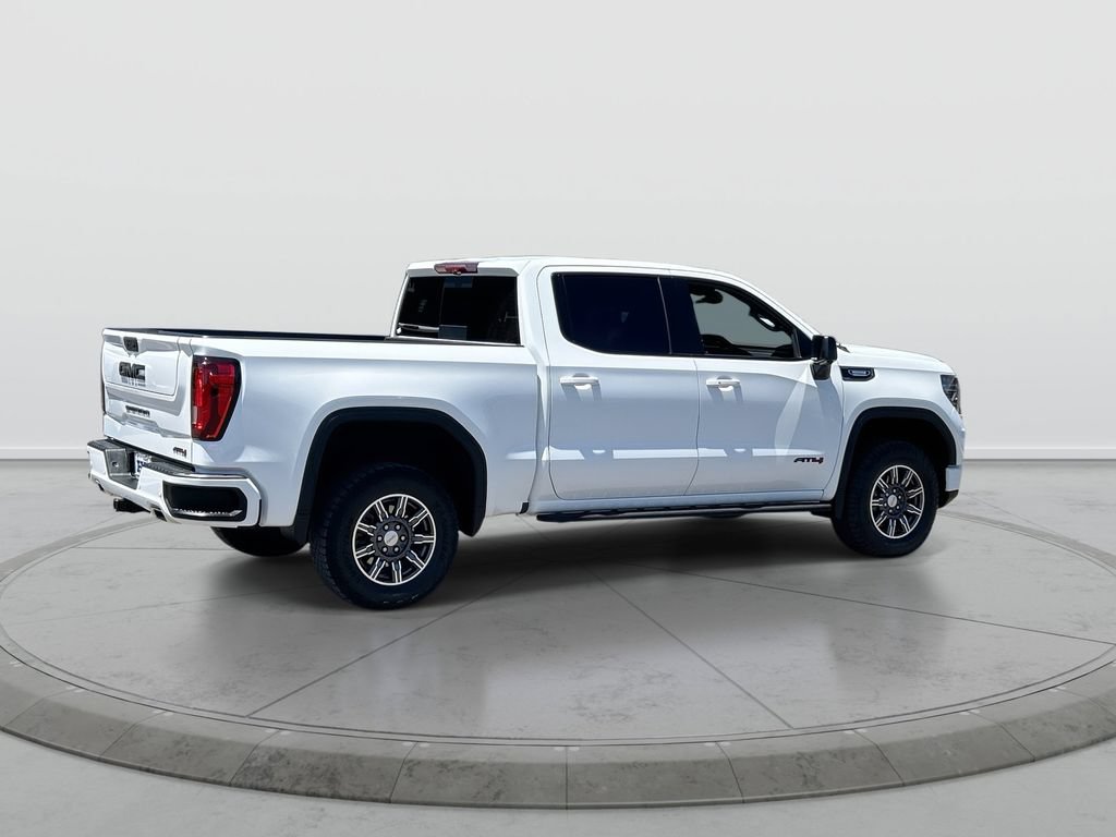 Used 2024 GMC Sierra 1500 AT4 w/ Technology Package AWD/4WD image 8