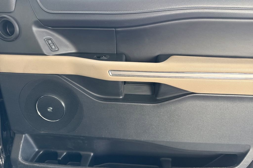 Used 2024 Ford Expedition Max Limited image 28