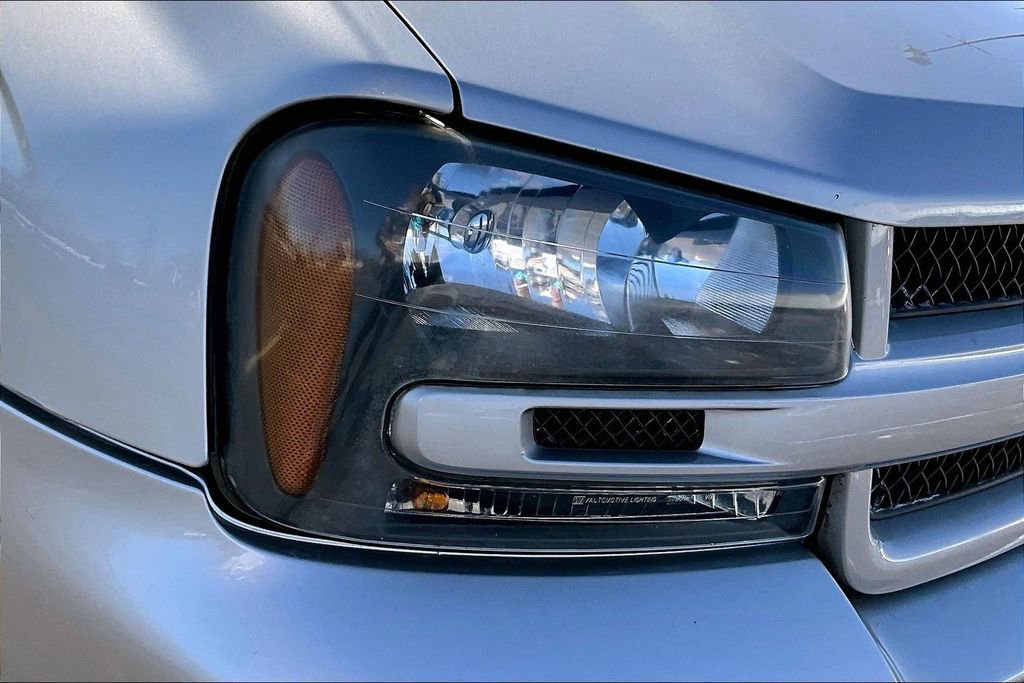 Used 2008 Chevrolet TrailBlazer SS w/ Sun And 6-Disc Cd Package image 28