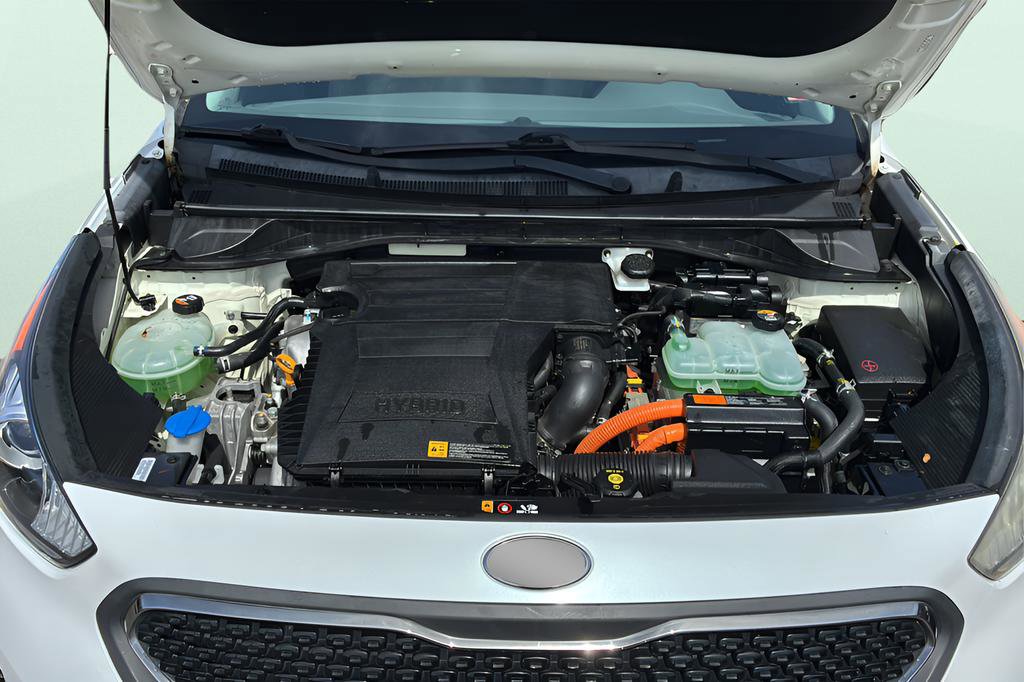 Used 2017 Kia Niro LX image 11