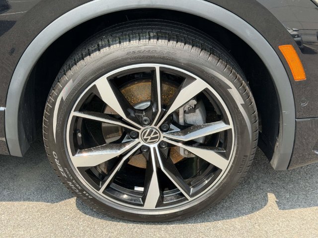 Certified 2024 Volkswagen Tiguan SEL R-Line AWD/4WD image 8
