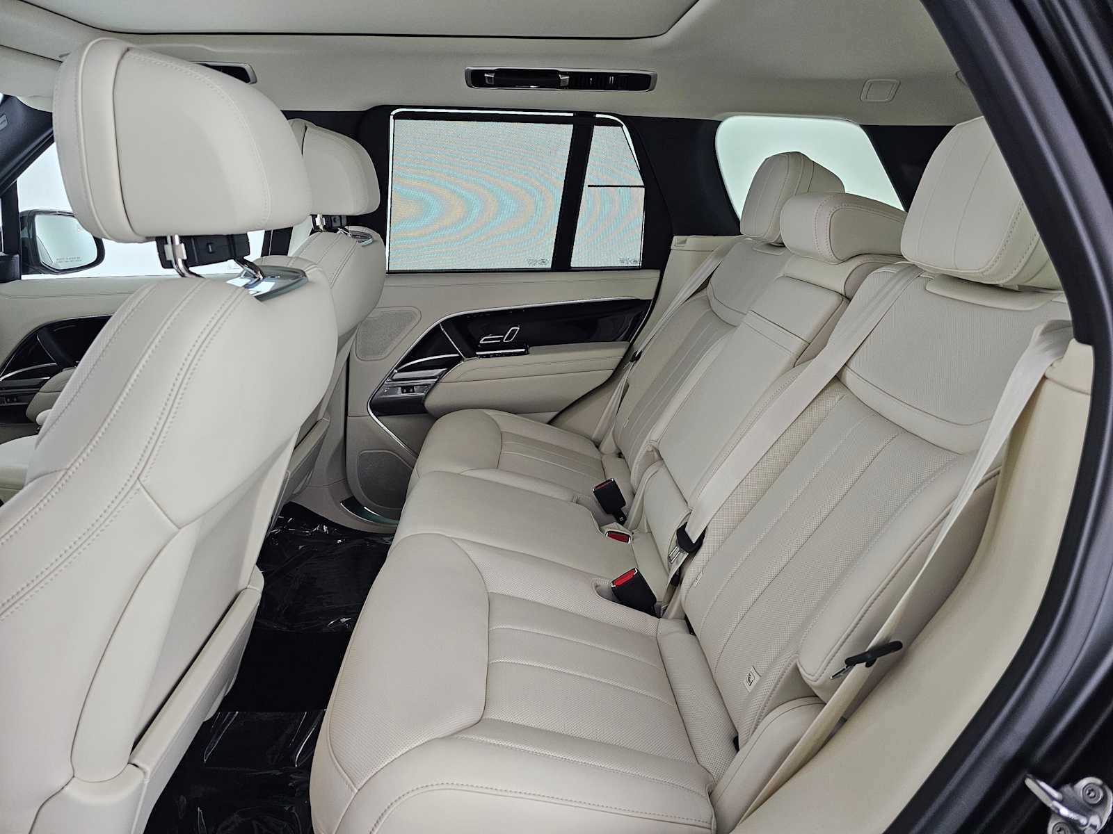 Used 2026 Land Rover Range Rover SE AWD/4WD image 16