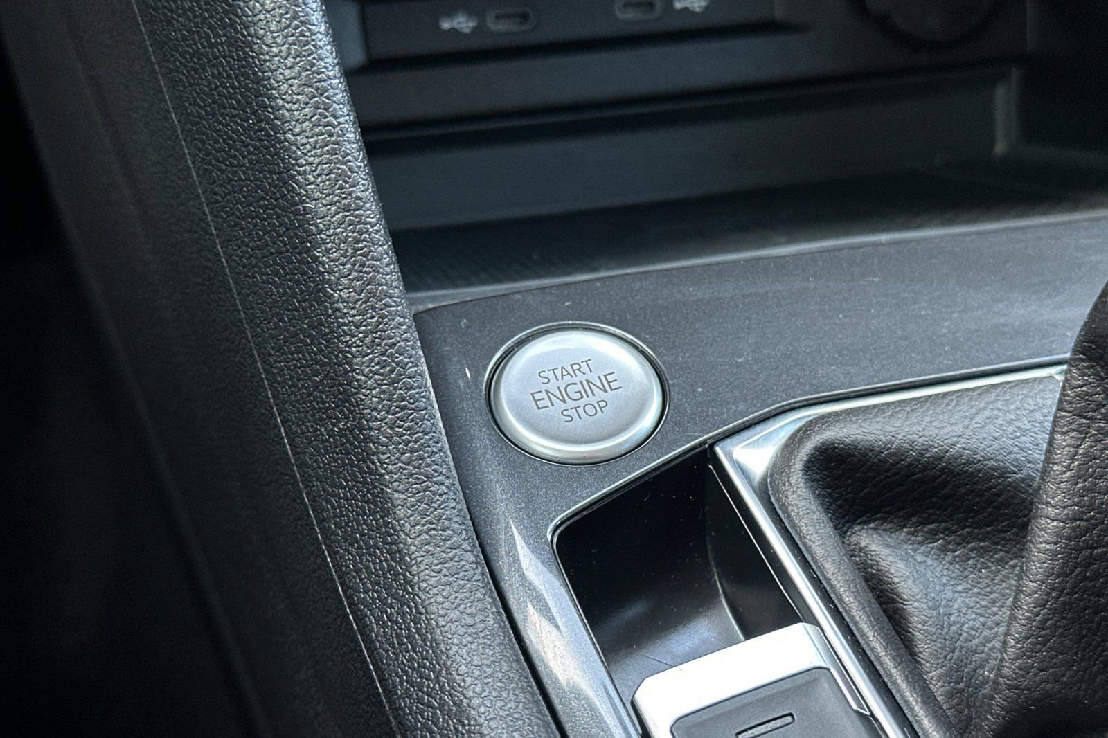 Used 2023 Volkswagen Tiguan SE FWD image 23