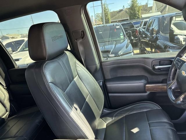 Used 2020 Chevrolet Silverado 2500 High Country w/ Technology Package image 13