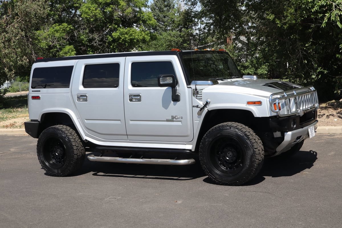 Used 2009 HUMMER H2 Luxury AWD/4WD image 2