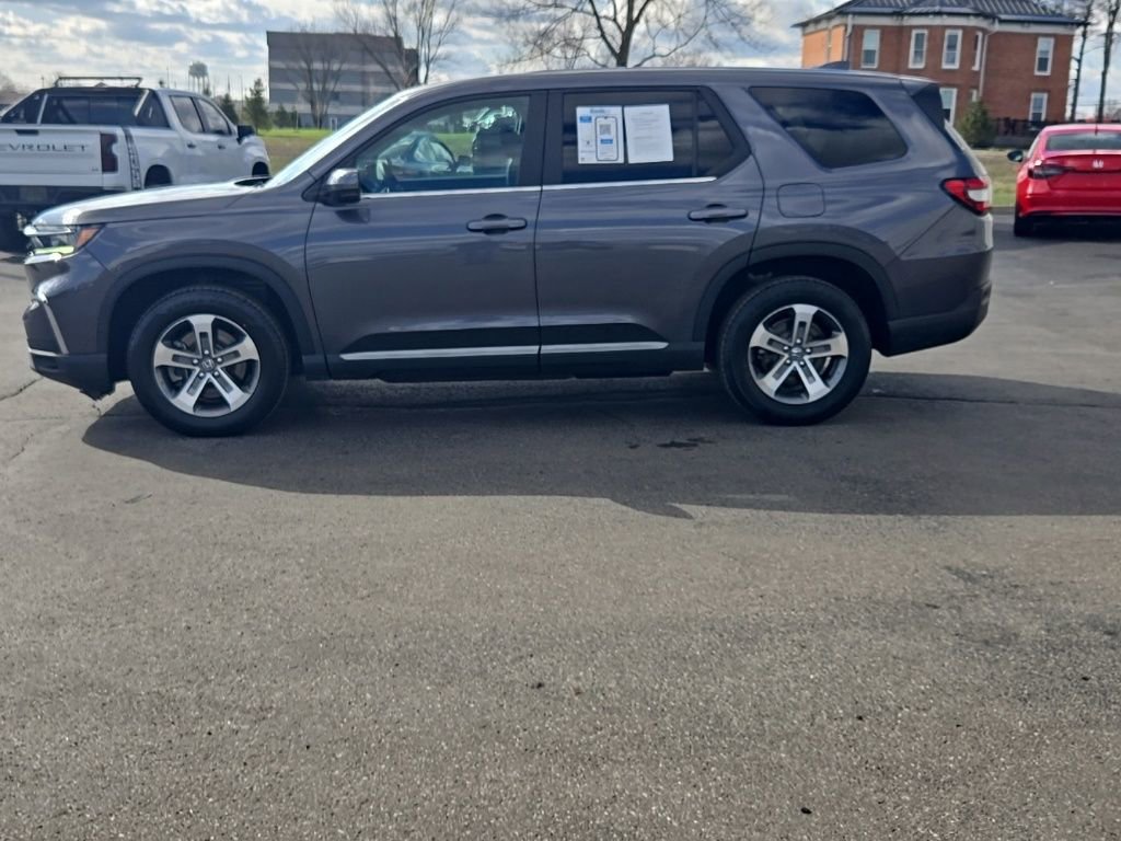 Used 2025 Honda Pilot EX-L image 4