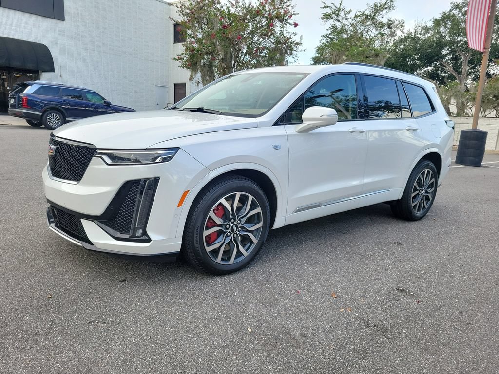 Used 2023 Cadillac XT6 Sport w/ Platinum Package AWD/4WD image 2