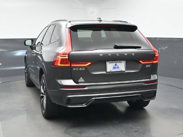 Used 2024 Volvo XC60 B5 Plus w/ Protection Package Premier AWD/4WD image 7