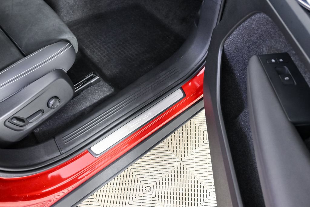 Used 2023 Volvo C40 P8 Recharge Ultimate image 27