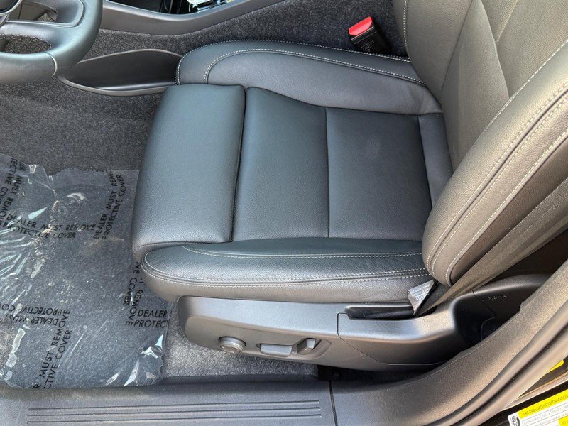 Used 2026 Volvo XC40 B5 Plus AWD/4WD image 17