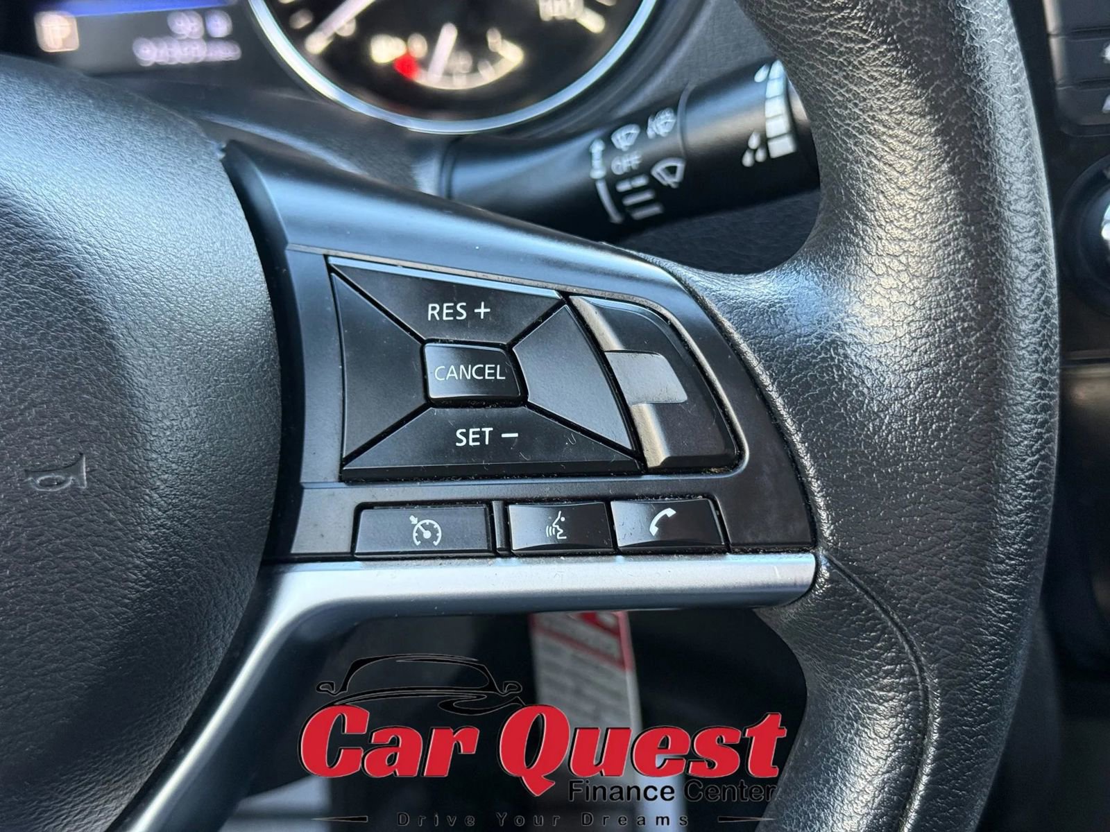 Used 2021 Nissan Rogue Sport S image 23