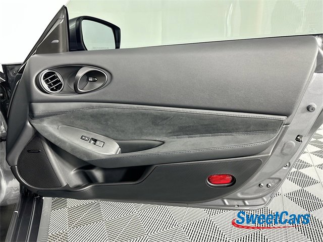 Used 2024 Nissan Z Performance w/ Floor Mat Package image 37