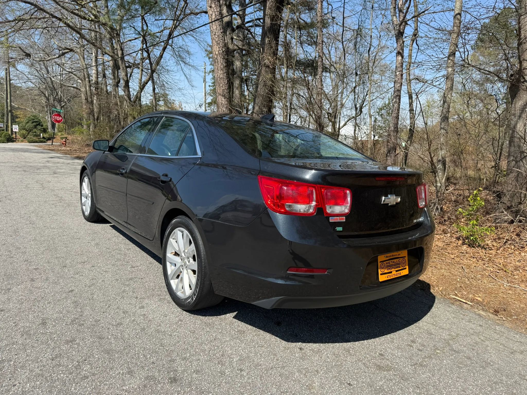 Used 2015 Chevrolet Malibu LT w/ Leather Package FWD image 3