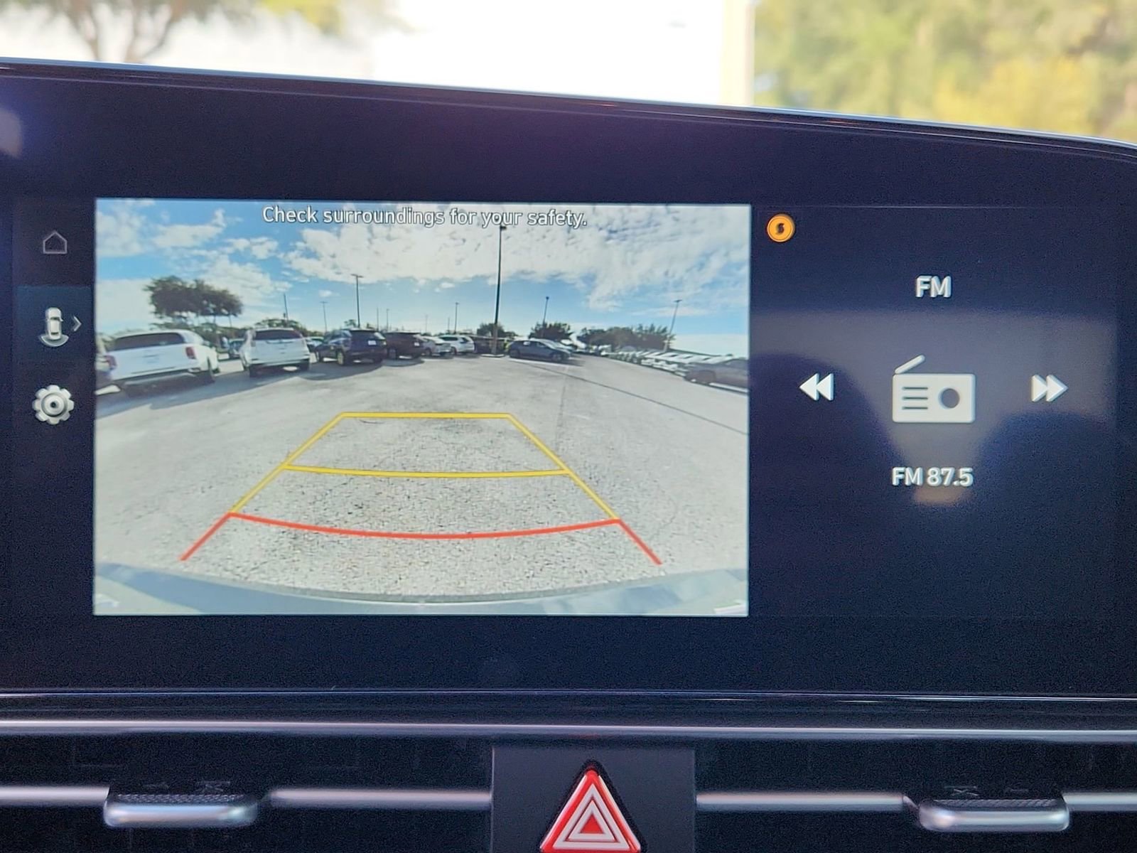 Used 2025 Hyundai Elantra SEL image 21