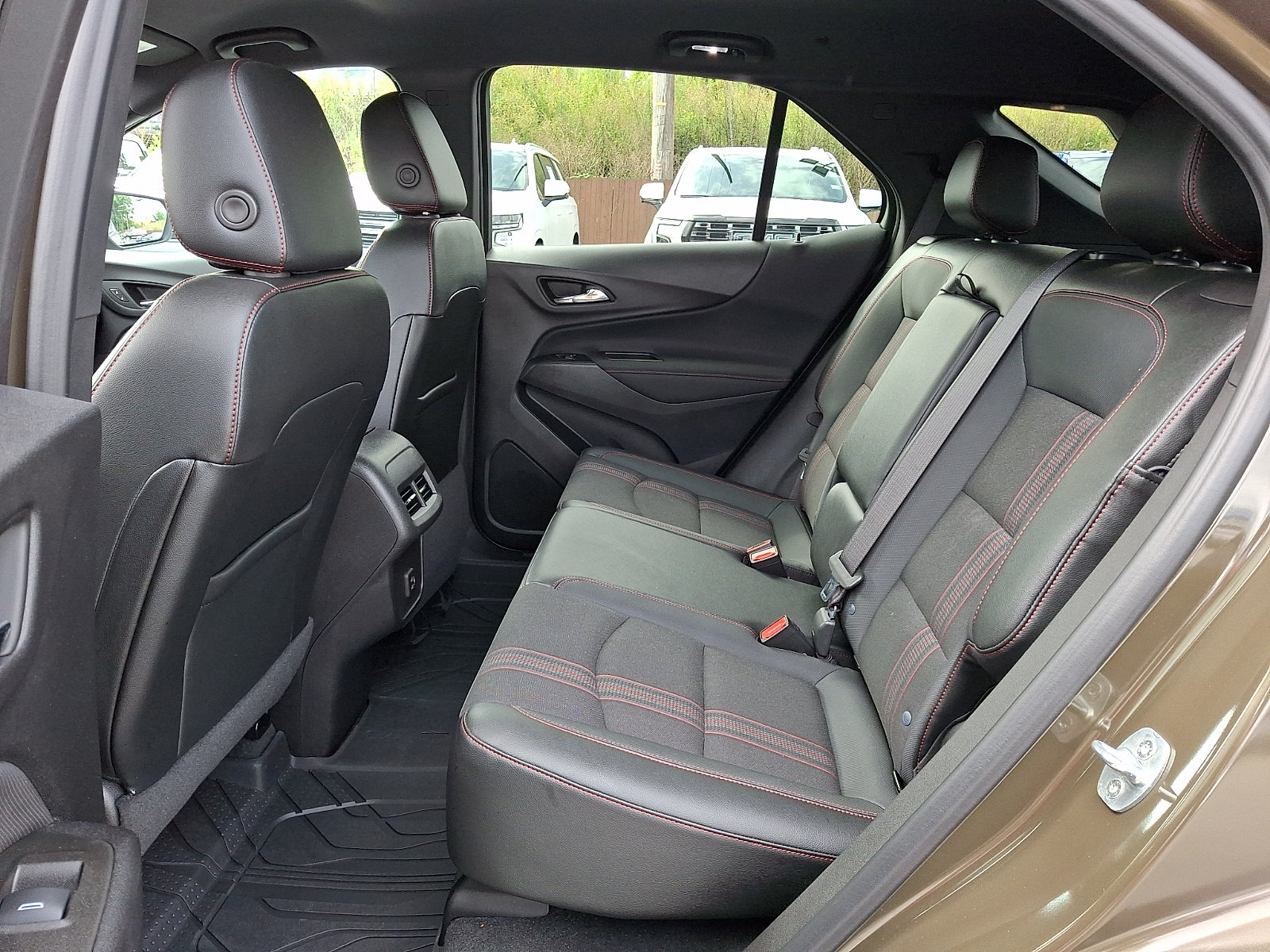 Certified 2023 Chevrolet Equinox RS w/ LPO, Floor Liner Package AWD/4WD image 10