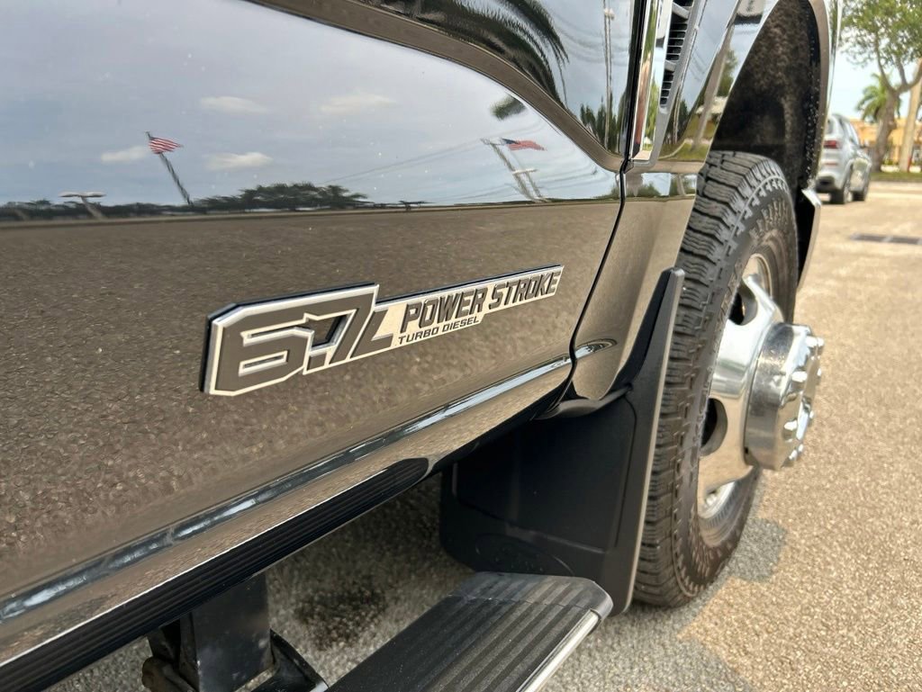 Used 2023 Ford F350 Lariat w/ Lariat Ultimate Package AWD/4WD image 25