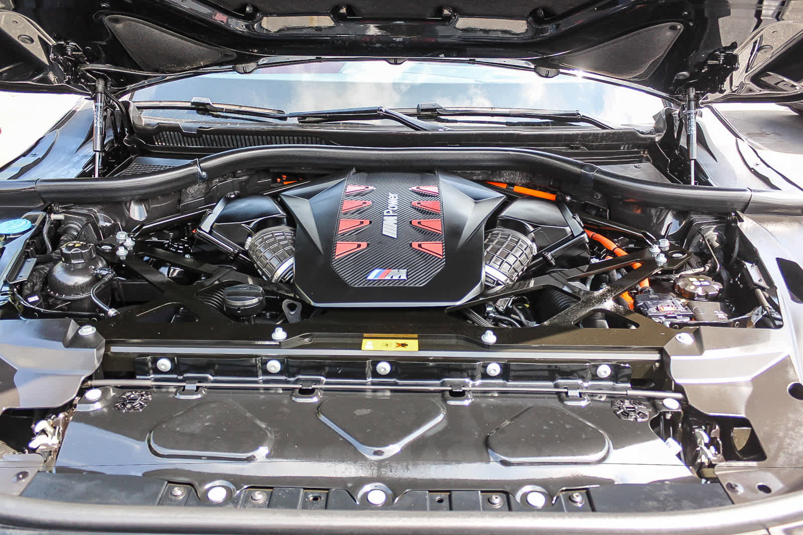 Certified 2023 BMW XM AWD/4WD image 27