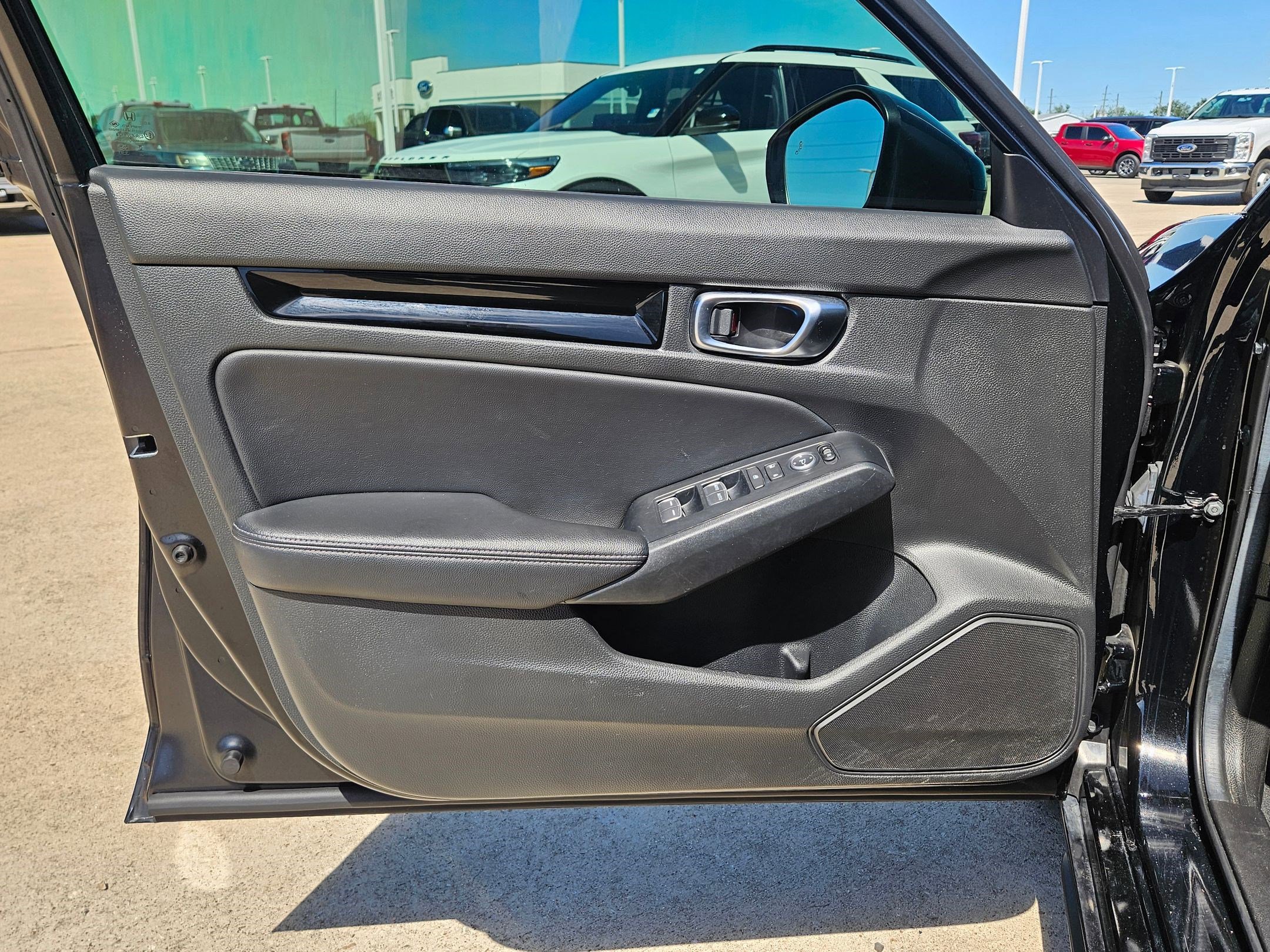 Used 2024 Honda Civic EX-L image 12