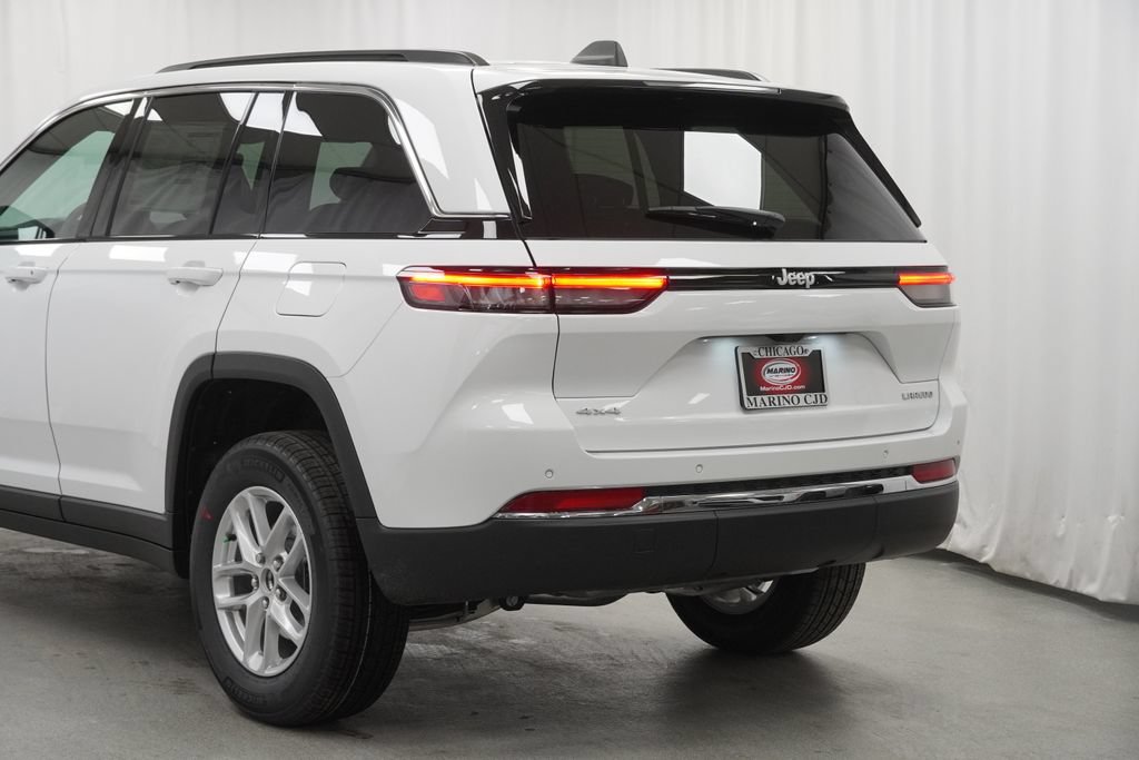 New 2026 Jeep Grand Cherokee Laredo AWD/4WD image 12