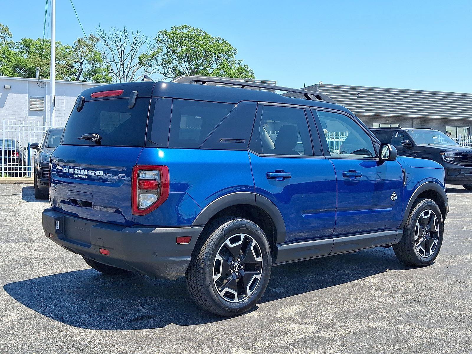 Certified 2024 Ford Bronco Sport Outer Banks w/ Tech Package AWD/4WD image 6