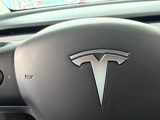 Used 2022 Tesla Model Y Performance AWD/4WD image 18
