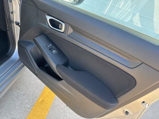 Used 2025 Honda Civic Sport image 25