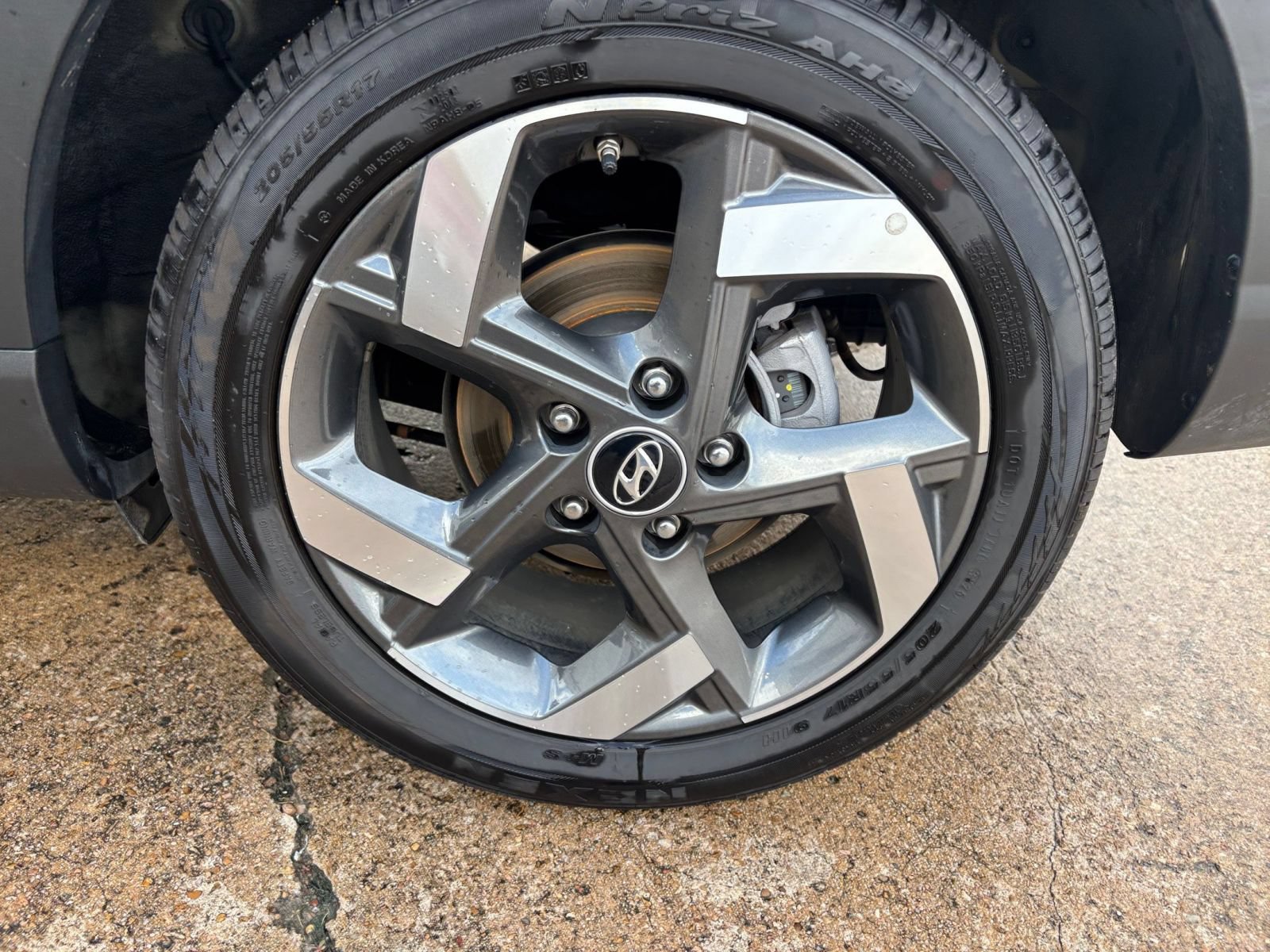 Used 2026 Hyundai Venue SEL FWD image 29