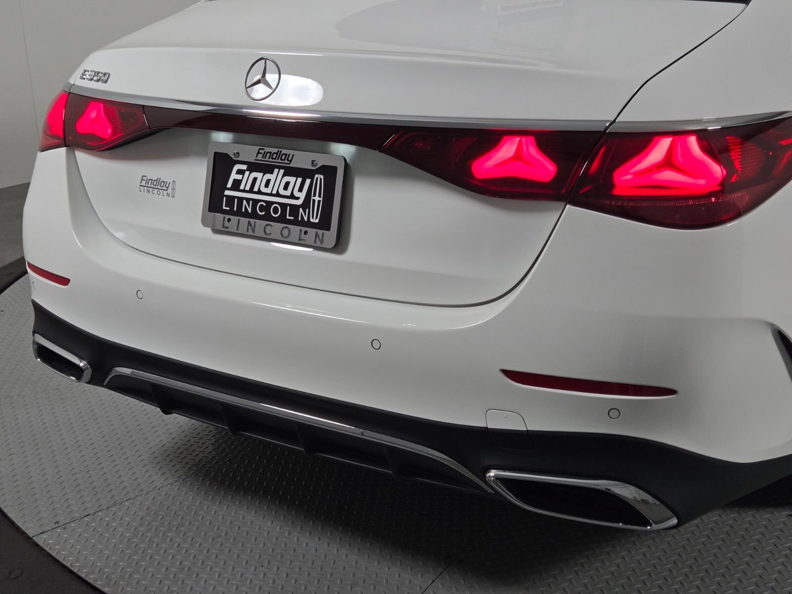 Used 2025 Mercedes-Benz E 350 Sedan image 5