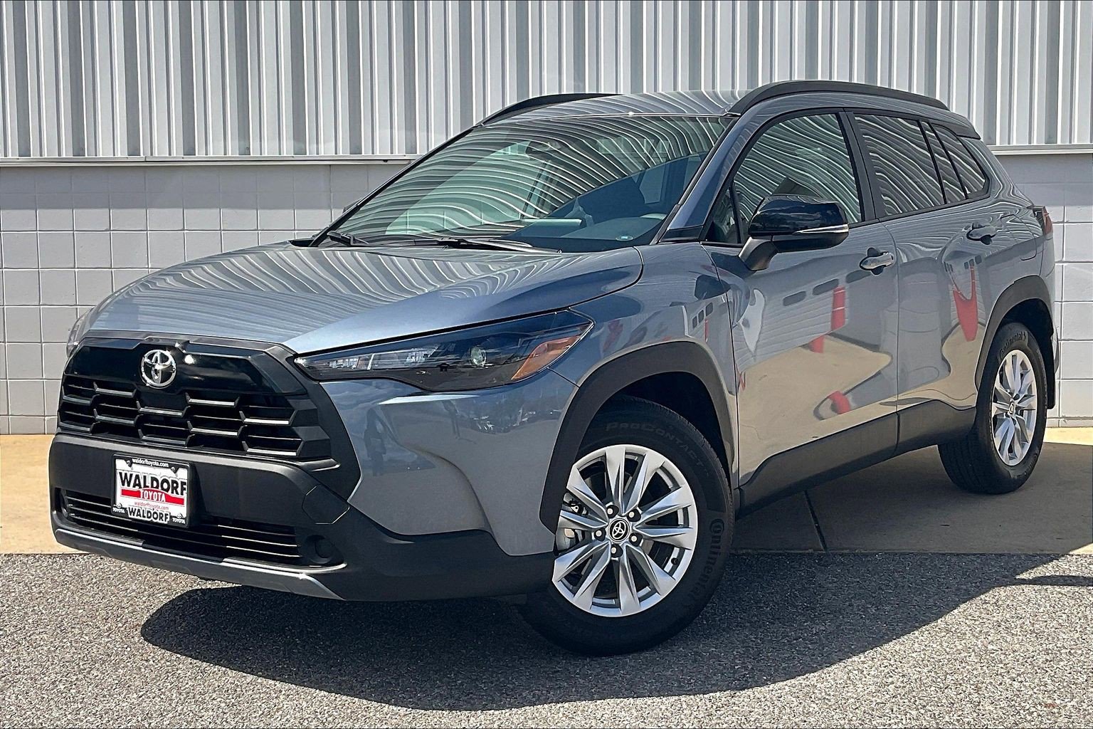 Used 2026 Toyota Corolla Cross LE image 2